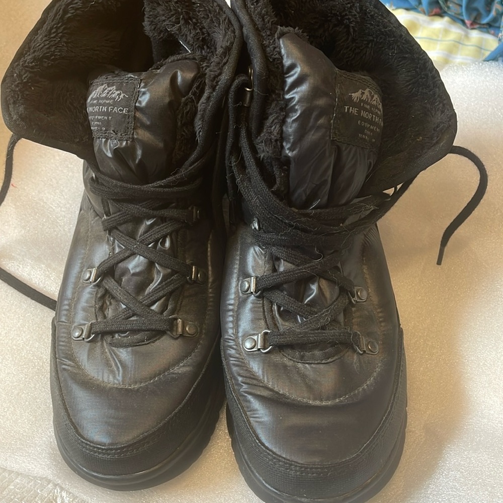 The North Face Black Puffer Boots Size 11